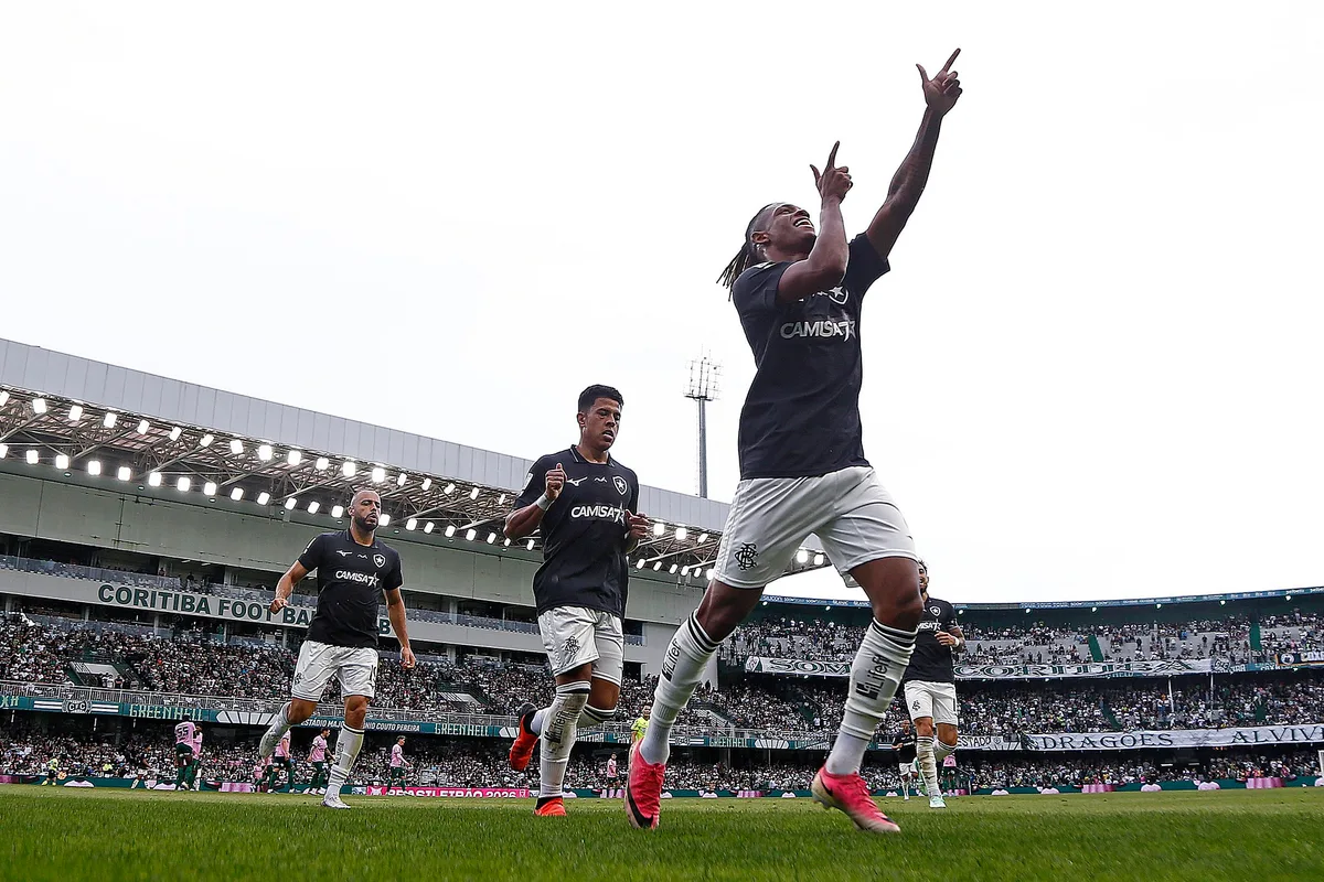 Botafogo busca primeira vitória com Tite para atenuar risco de Z-4; veja projeções e contas