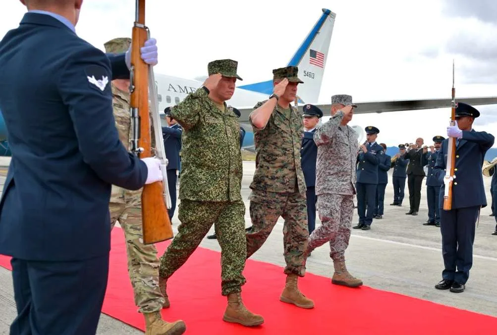 Jefe del Comando Sur de EEUU realiza visita a Colombia