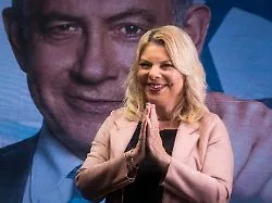 "Abscheulich und hinterhältig": Sara Netanjahu droht Klage wegen Verschwörungstheorie zum 7. Oktober