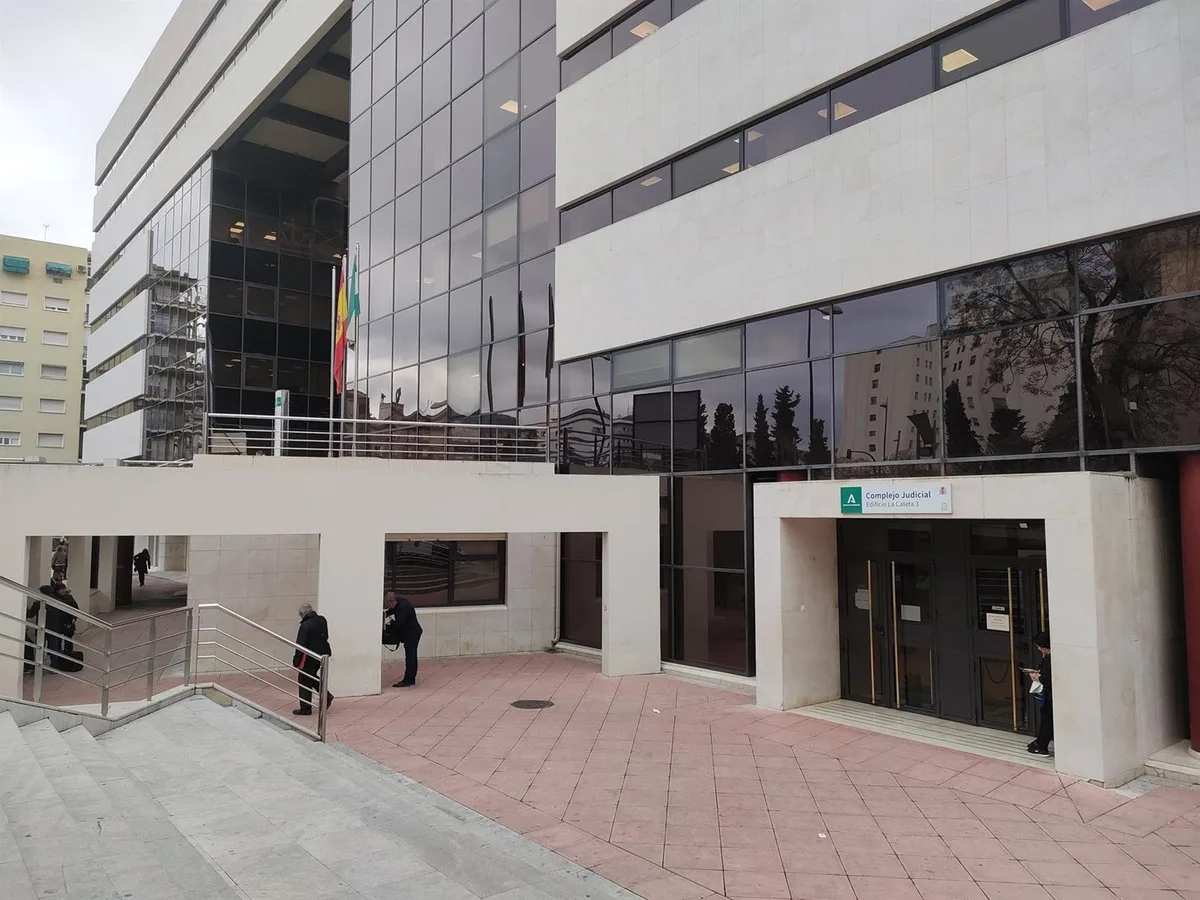 Condenado un joven a un año de prisión por tocamientos a una menor en las fiestas patronales de Granada de 2023