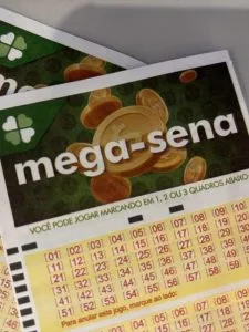 Sem ganhador, Mega-Sena acumula e prêmio vai a R$ 32 mi; veja números deste domingo