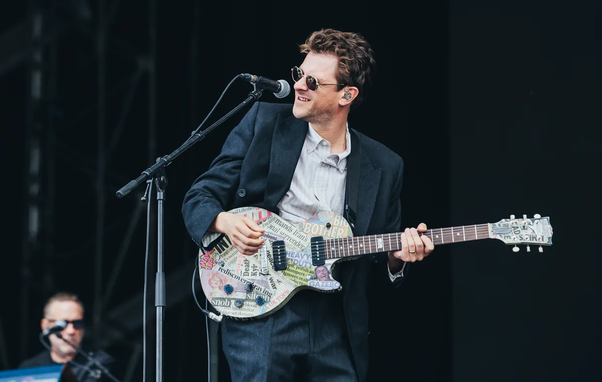 Jamie T kicks off Reading 2026 with surprise main stage set: “Ready for a little dance?”