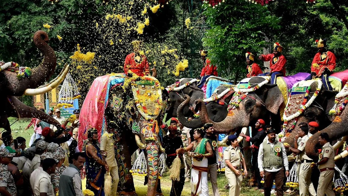 Abhimanyu bids adieu to Dasara duties with ceremonial farewell