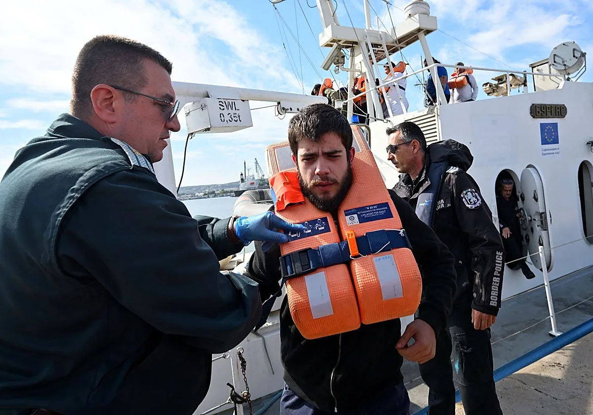 Bulgaria protesta ante Rusia por el hundimiento de cuatro barcos con ataques de drones en el mar Negro