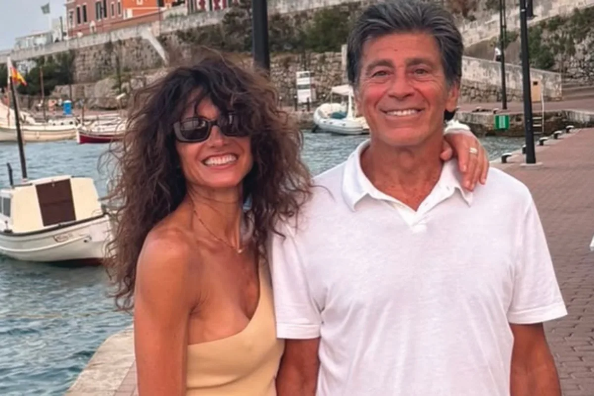 Nicolás Repetto y Florencia Raggi. Las fotos de sus vacaciones en el Mediterráneo que incluyeron un especial reencuentro