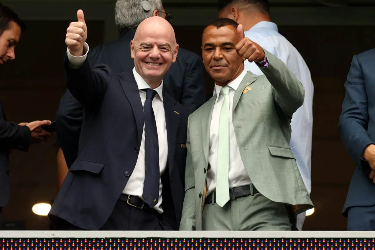 Cafu sai em defesa de Infantino após polêmica envolvendo a Copa do Mundo