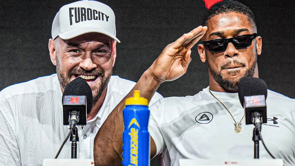 Lewis: Fury has mental edge over AJ