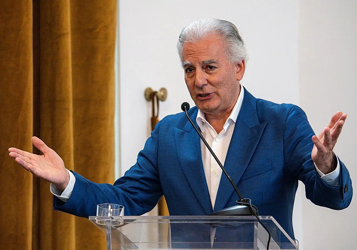 El hijo de Vargas Llosa será el nuevo embajador de Perú en Estados Unidos