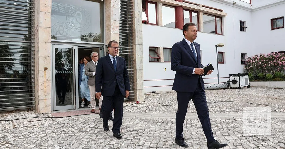 Montenegro admite que entrada do Estado na REN pode fazer descer o custo da eletricidade