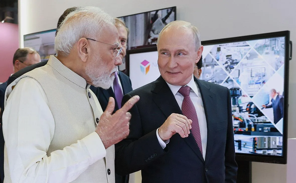 Путин и Моди на автомобиле Aurus доехали до выставки «Иннопром. Индия»