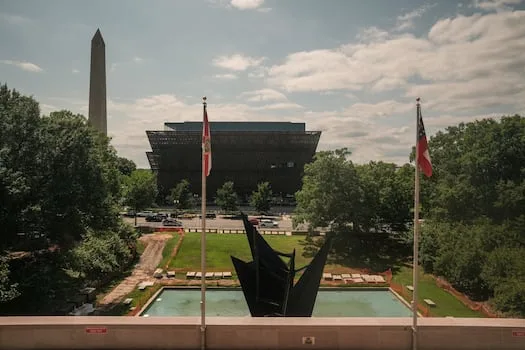 Trump administration threatens to cut federal agencies’ support for Smithsonian