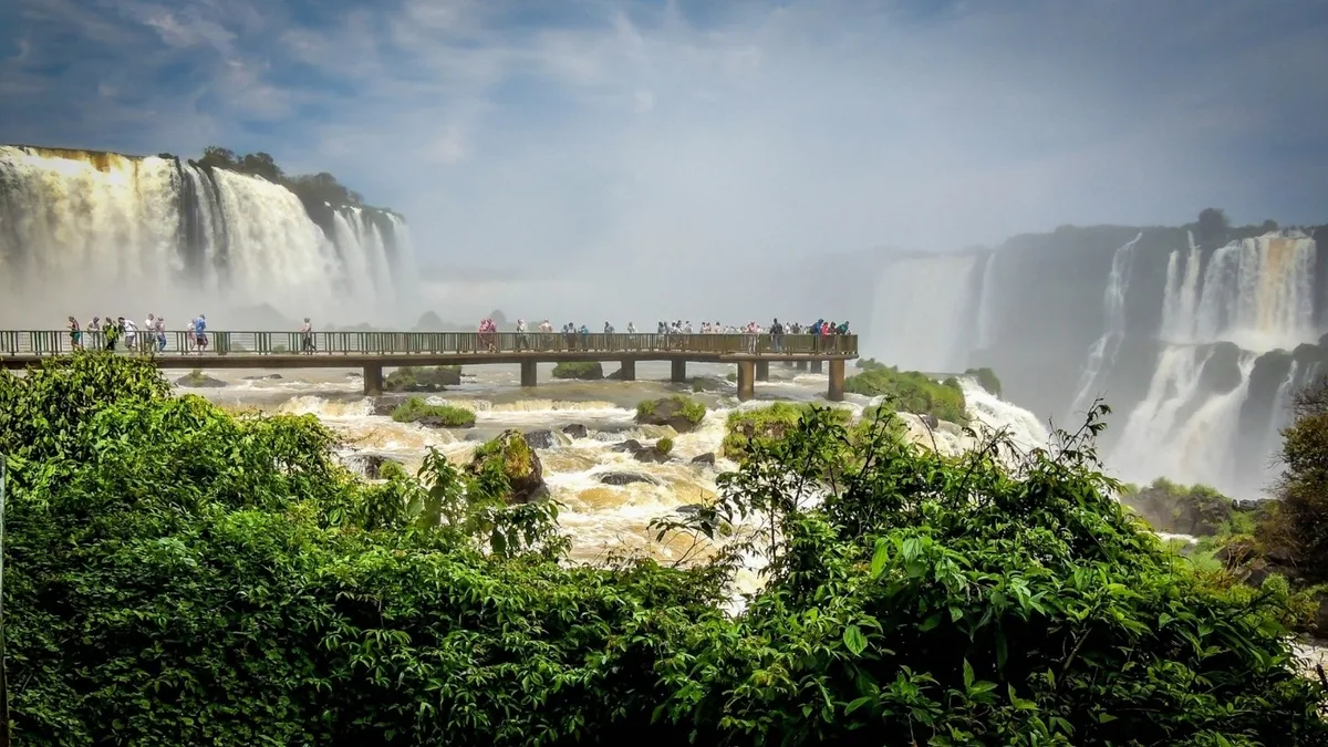 Investir em imóveis para locação por temporada em Foz do Iguaçu