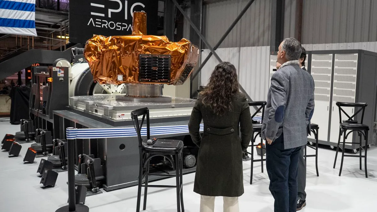 Empresa argentina eligió Montevideo para ensamblar el primer remolcador de satélites de América Latina