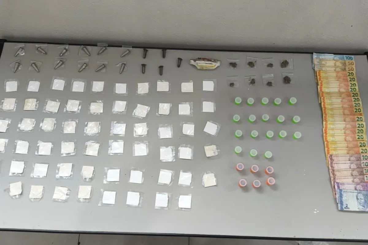 Homem com mais de 100 porções de drogas é preso por tráfico em Bragança Paulista