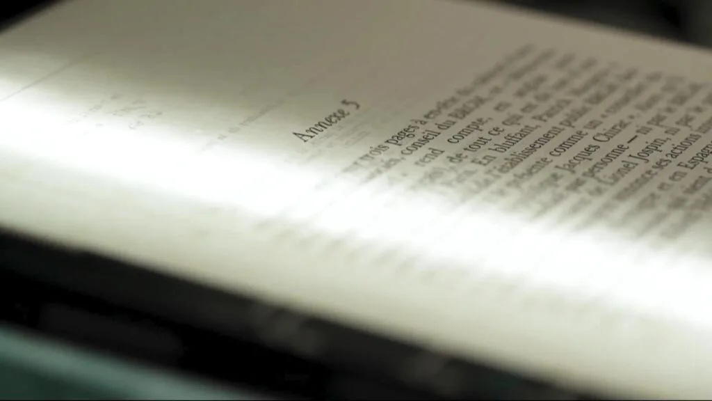 Nourrir la machine : comment des livres sont numérisés et détruits pour entrainer l'IA