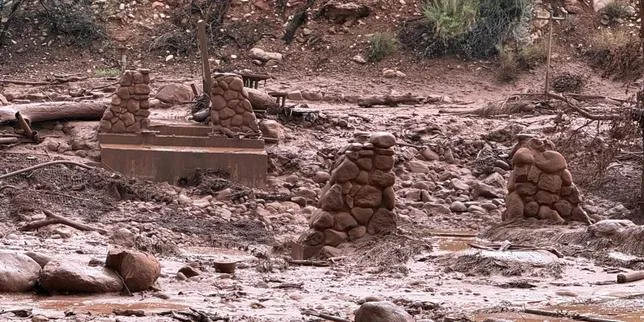 Crue soudaine dans le parc du Grand Canyon : au moins un mort et une quinzaine de personnes recherchées