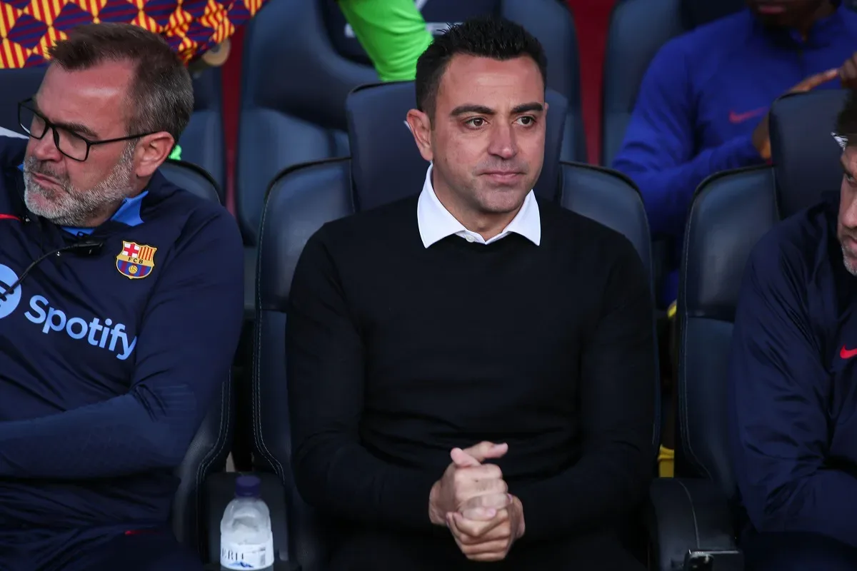 Xavi é anunciado pela Holanda e se declara “filho do futebol holandês”