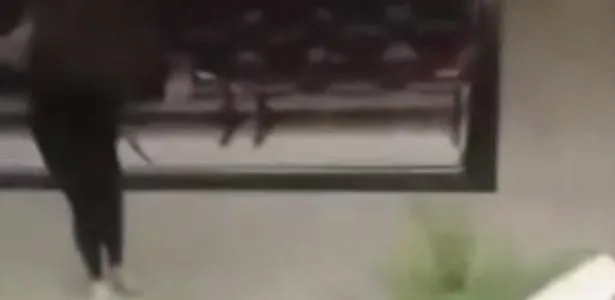 Mulher armada é presa após invadir e atirar em igreja evangélica em Minas