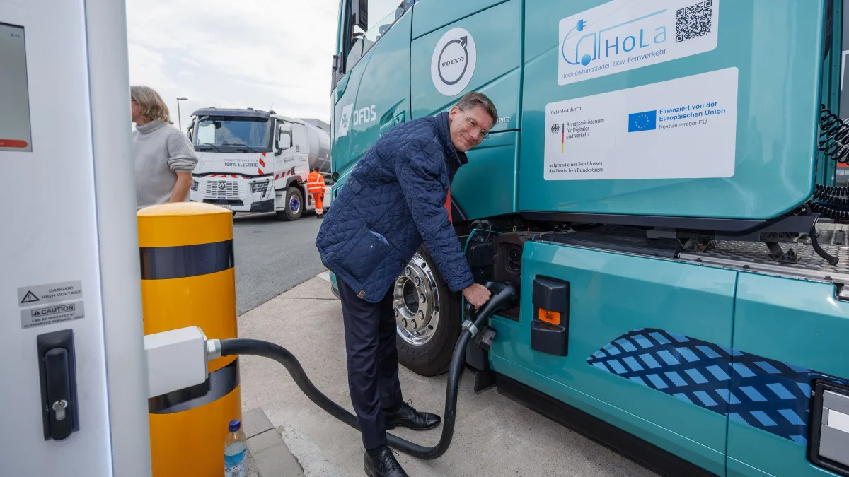 Ausgebremste Elektro-Lkw: VDA fordert Ausbauturbo für Lkw-Ladesäulen