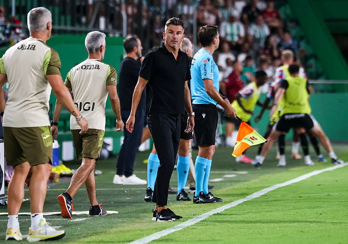 Iván Ania apela a la fortaleza del Córdoba CF en casa ante el Granada: «El Arcángel tiene que ser un fortín»