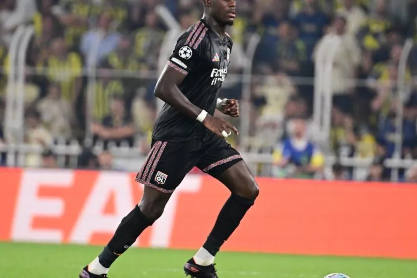 Lyon sans Moussa Niakhaté, Ainsley Maitland-Niles, Abner Vinicius et Ruben Kluivert pour le déplacement à Toulouse en Ligue 1
