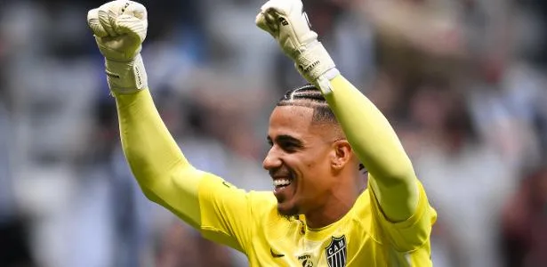 Atlético-MG marca no fim, vê goleiro brilhar e elimina Santos nos pênaltis
