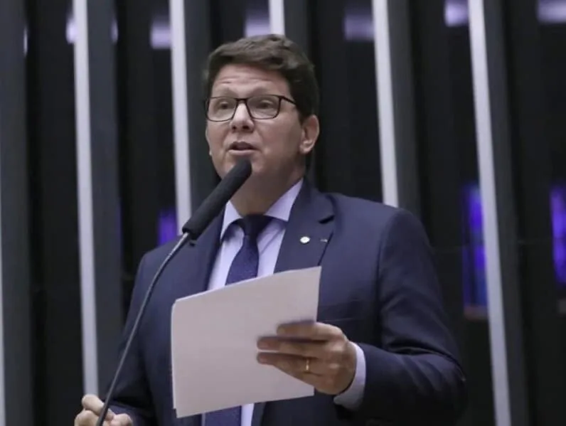 Mario Frias seria peça central em esquema de Dark Horse, aponta Dino