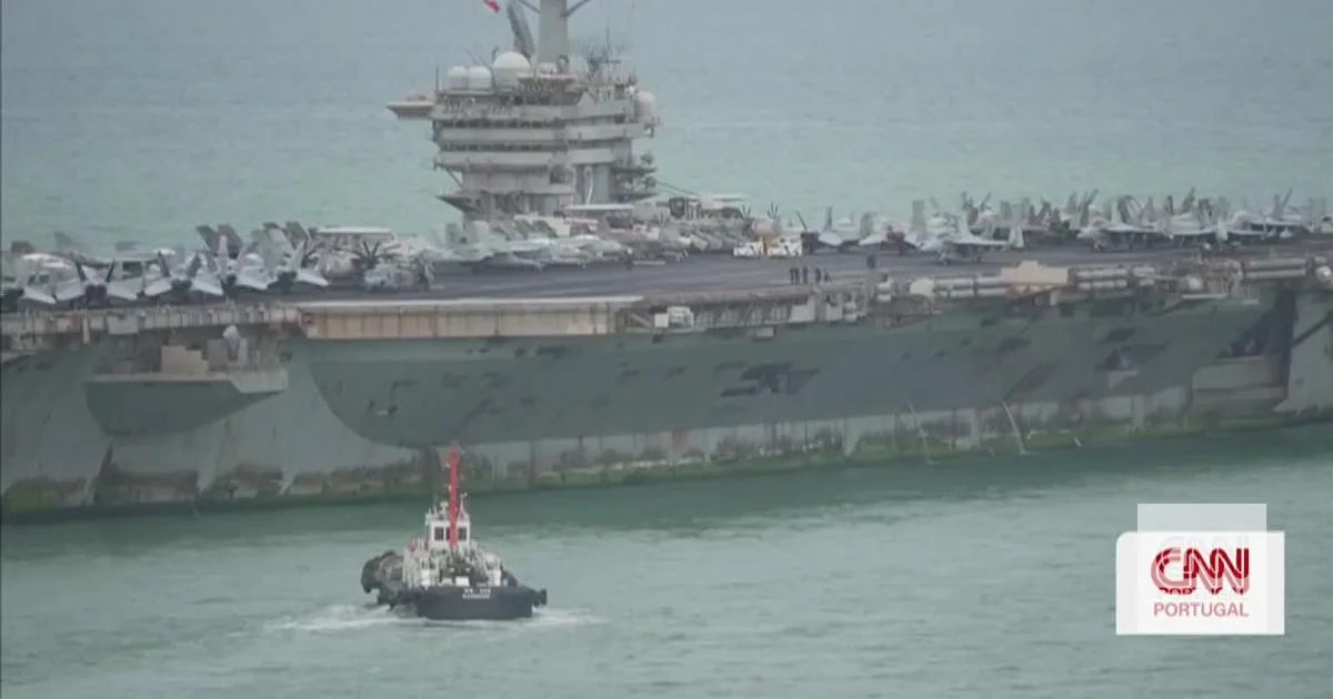 USS Abraham Lincoln chega à Tailândia após mais de 280 dias no mar e várias polémicas