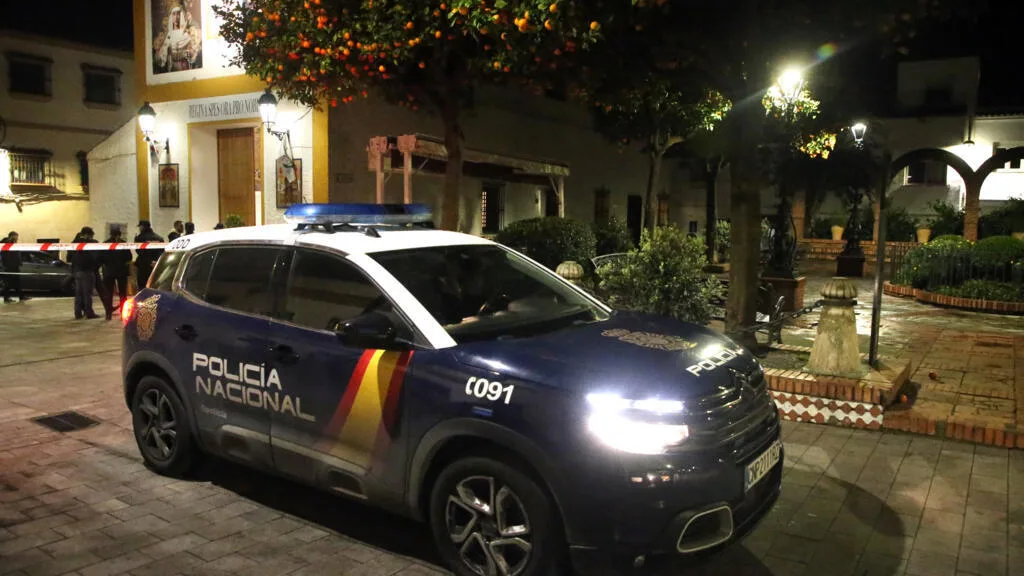 Assaltantes distraem a polícia e realizam roubo relâmpago de tesouro arqueológico em museu da Espanha