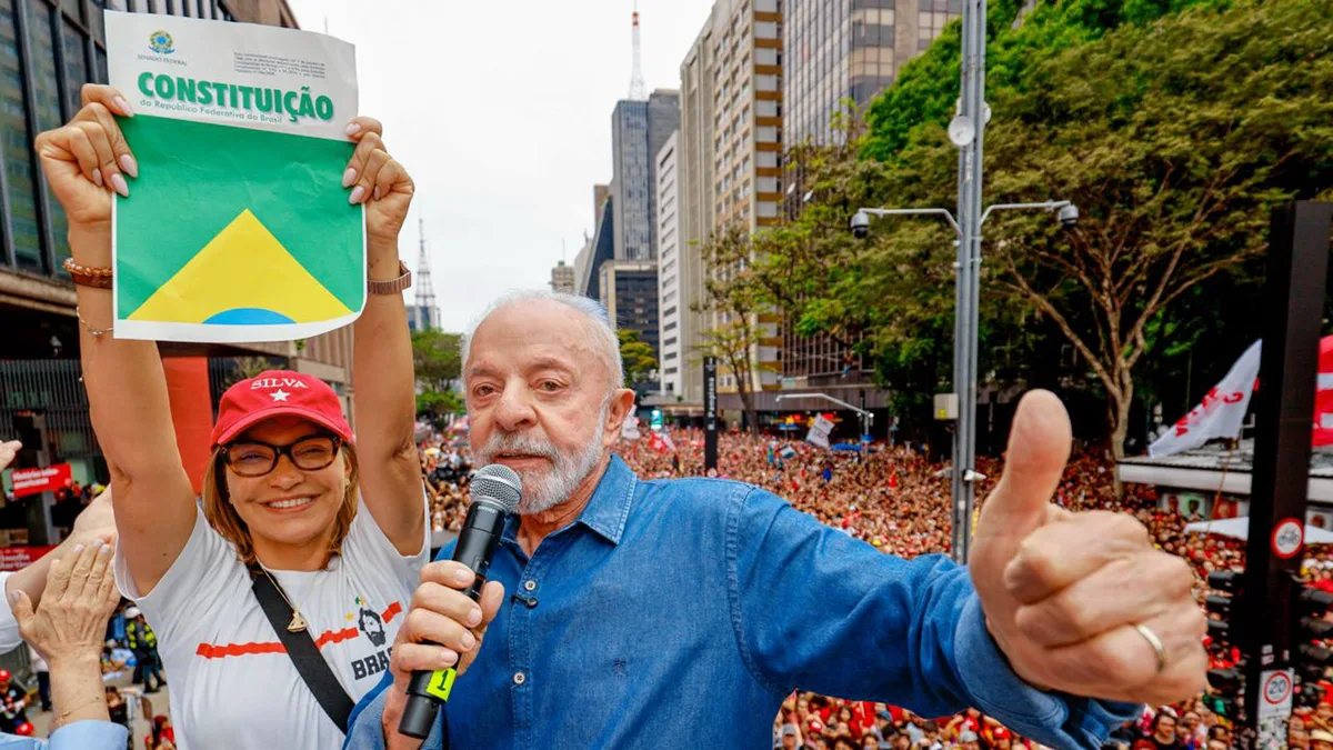 Lula não supera Flávio entre quem não foi votar, indica Nexus