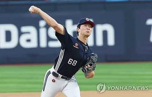 두산 최민석 12승으로 다승 선두…양의지 역전포로 통산 300홈런