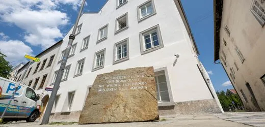 Adolf Hitler: Wie Braunau Hitlers Geburtshaus zur Polizeistation umbaut – Podcast