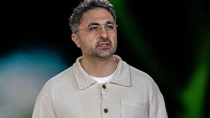 O alerta de chefe da Microsoft sobre a IA: 'Tratar a IA como humana é um erro'