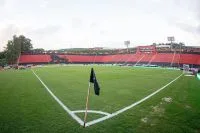 Grêmio e Vitória fazem confronto direto contra rebaixamento na Série A