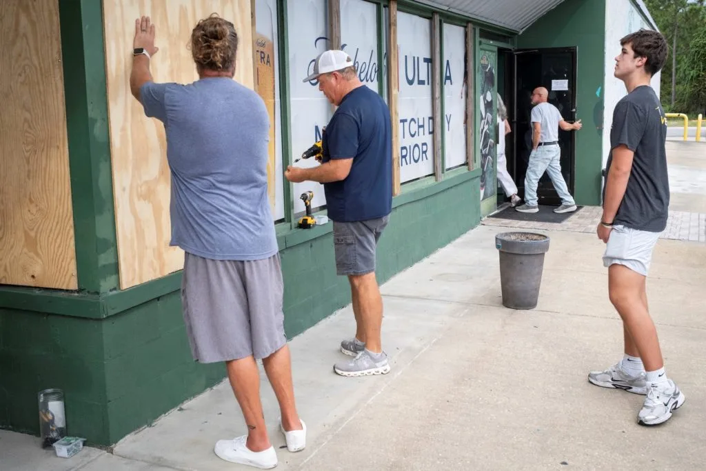 Gulf Coast prepares for landfall as Hurricane Isaias gains power