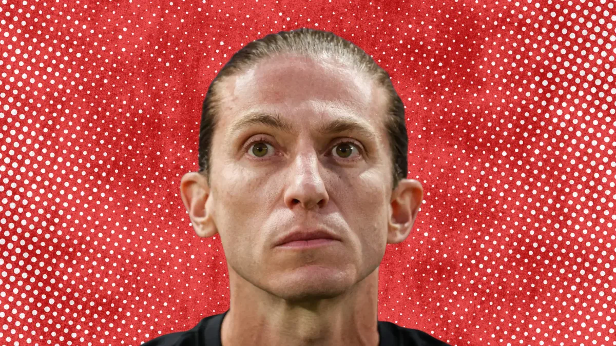 Barcelona e Aston Villa entram na briga por atacante sensação de Filipe Luís