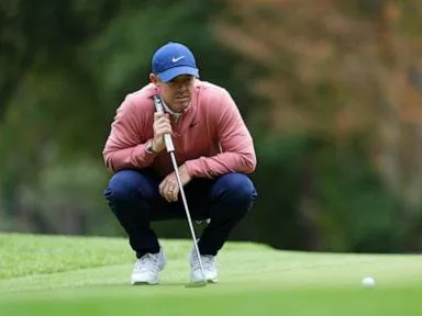 McIlroy produces big finish with eagle at No. 18 to move into contention at BMW PGA Championship