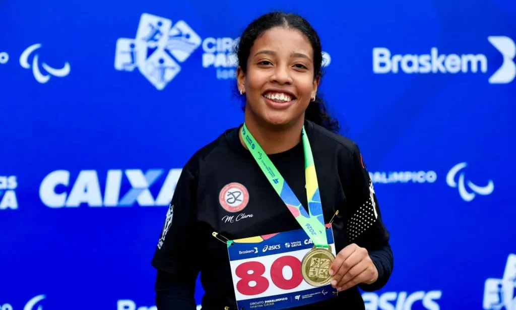 Maria Clara Araújo bate recorde das Américas nos 200m da T35