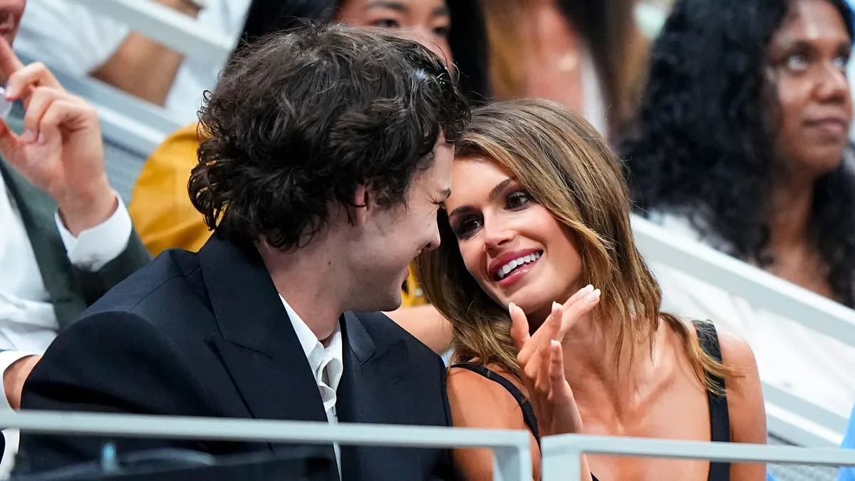 Kaia Gerber y Homer Gere muestran su complicidad fuera del rodaje 30 años después del divorcio de sus padres, Cindy Crawford y Richard Gere