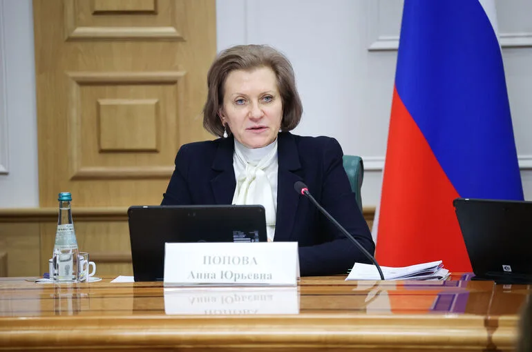 Попова заявила о замене всех трех компонентов в вакцине от гриппа