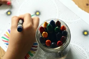 Mensalidade escolar pode subir entre 7% e 11%, diz pesquisa. Veja dicas para negociar