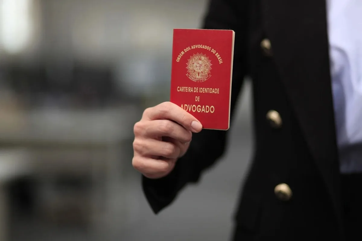 Falsos advogados usavam Pix e videochamada para extorquir vítimas