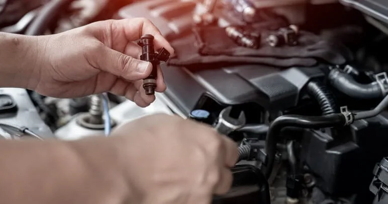 ¿Tu auto tironea o gasta de más? La importancia de limpiar los inyectores a tiempo