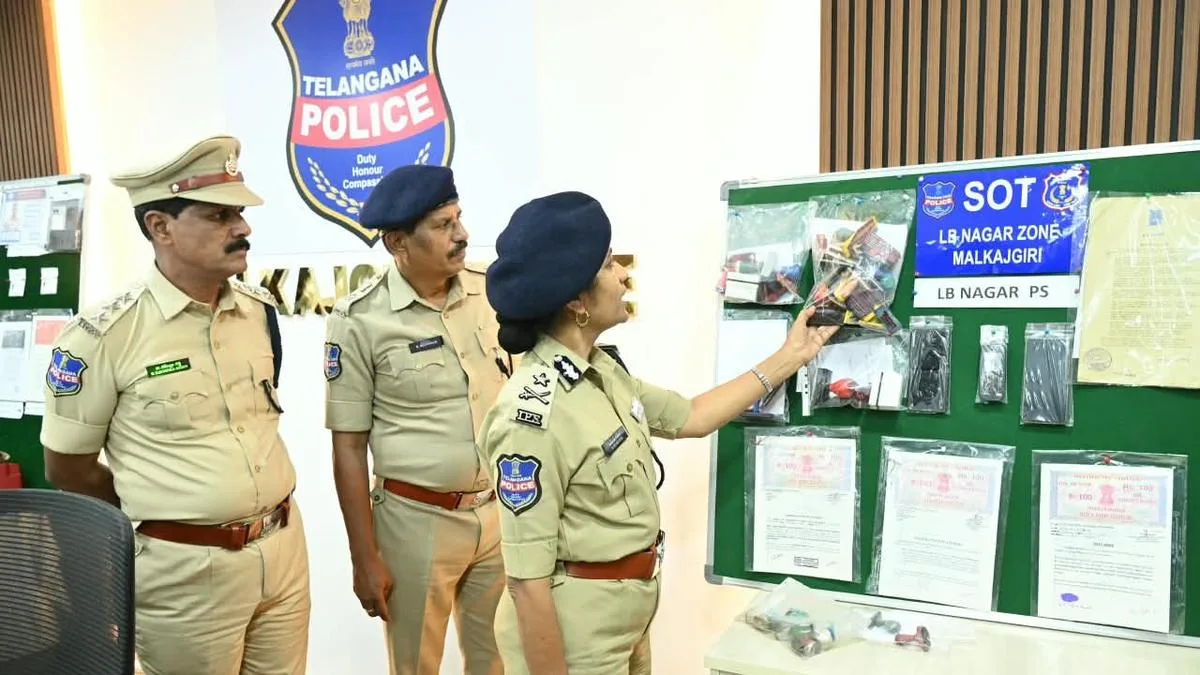 Duo run property documents forgery racket for eight years, Malkajgiri Police seize forged seals of 23 SROs