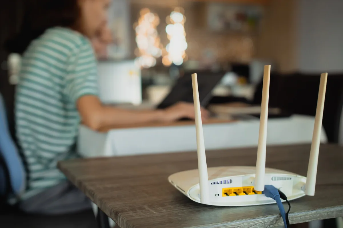 ¿Tu wifi tiene dos redes y una dice 5G? Esto es lo que significa realmente y cuál deberías usar