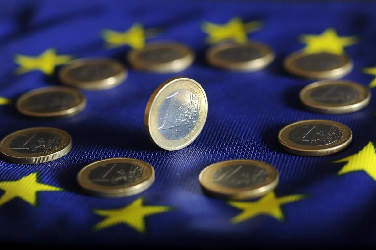 La confianza económica de España se desmarca de Europa y baja en agosto a mínimos de un año, según ESI