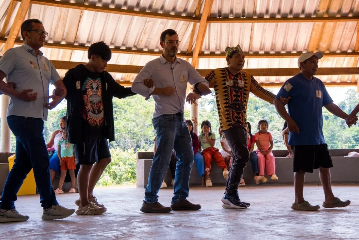 Em encontro com lideranças indígenas, Thor Dantas defende desenvolvimento aliado à preservação da floresta