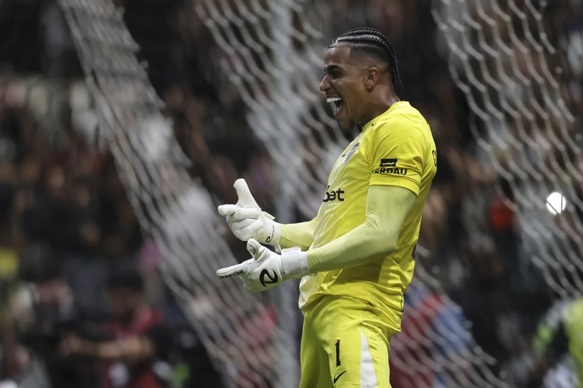 Santos esbarra no goleiro do Atlético-MG na disputa por pênaltis e é eliminado na Sul-Americana