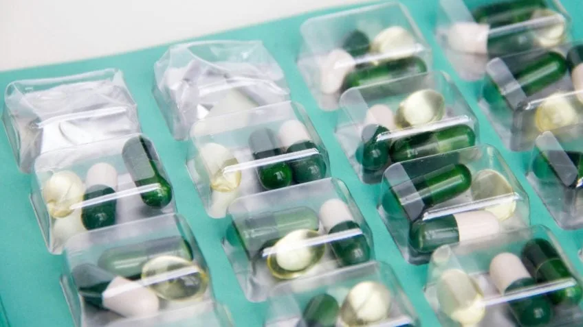 Anvisa abre processo para revisar propaganda de alimentos e remédios