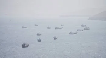 Teerão confirma ataque contra um dos seus navios comerciais no Estreito de Ormuz